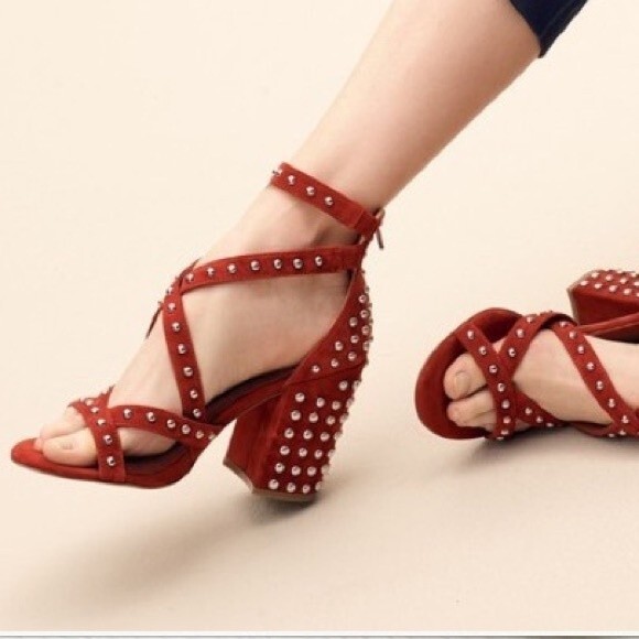 FARA-S Steve Madden Studded Rust Orange Suede Chunky Block Heel Strappy Sandal - Picture 2 of 15